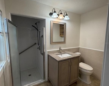 903 E New York Avenue - Photo Thumbnail 15