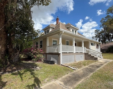 903 E New York Avenue - Photo Thumbnail 2