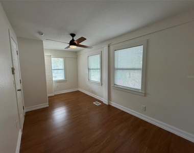 903 E New York Avenue - Photo Thumbnail 17