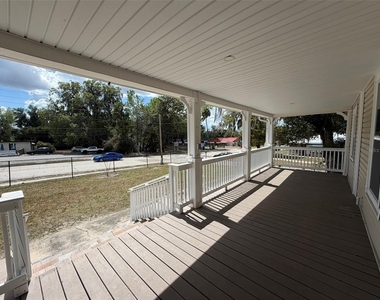 903 E New York Avenue - Photo Thumbnail 4