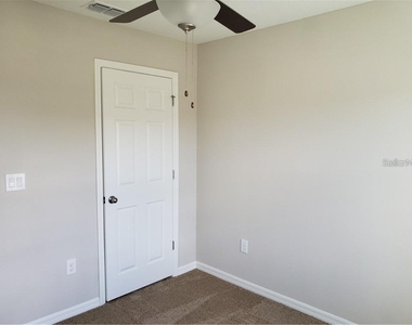 15915 Marina Bay Drive - Photo Thumbnail 11