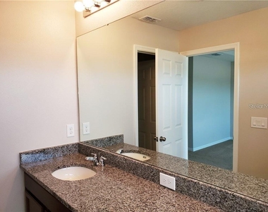 15915 Marina Bay Drive - Photo Thumbnail 8