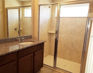 15915 Marina Bay Drive - Photo Thumbnail 7