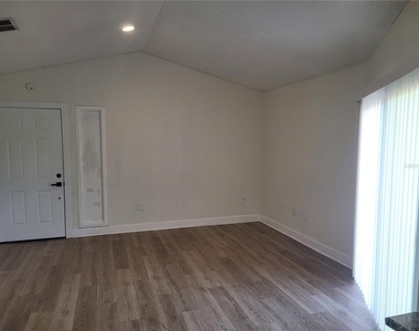 1236 Dovehill Drive - Photo Thumbnail 4