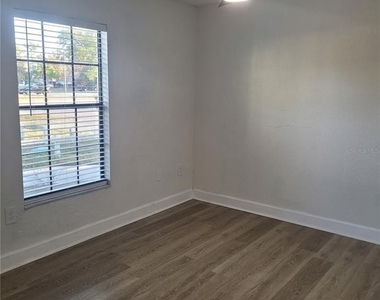 1236 Dovehill Drive - Photo Thumbnail 18