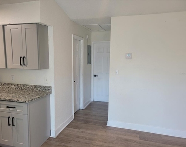 1236 Dovehill Drive - Photo Thumbnail 7