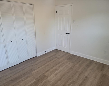 1236 Dovehill Drive - Photo Thumbnail 15