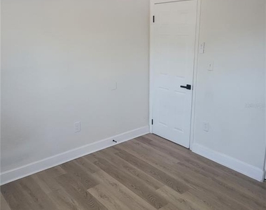 1236 Dovehill Drive - Photo Thumbnail 9