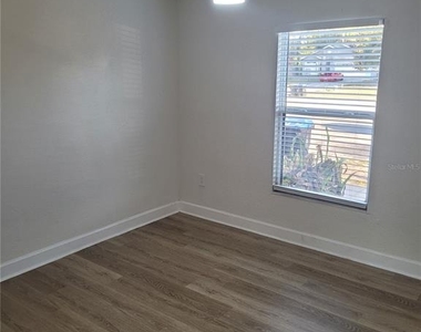 1236 Dovehill Drive - Photo Thumbnail 11