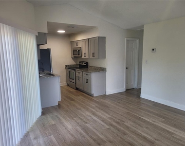 1236 Dovehill Drive - Photo Thumbnail 6