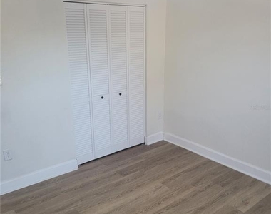 1236 Dovehill Drive - Photo Thumbnail 10