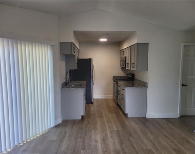 1236 Dovehill Drive - Photo Thumbnail 5