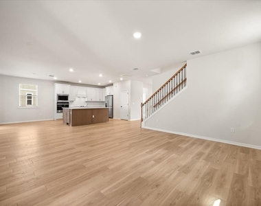 3032 Prospect Trail - Photo Thumbnail 4