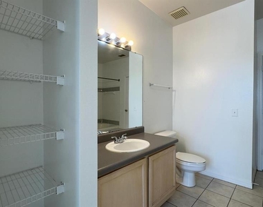 6413 Astor Village Avenue - Photo Thumbnail 19