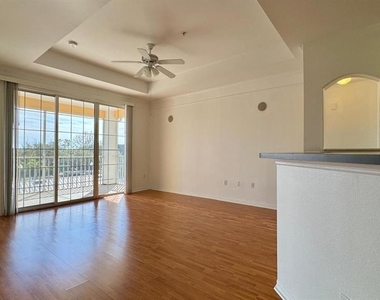 6413 Astor Village Avenue - Photo Thumbnail 3