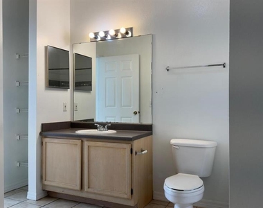 6413 Astor Village Avenue - Photo Thumbnail 16