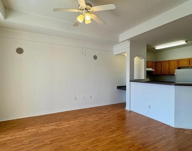 6413 Astor Village Avenue - Photo Thumbnail 5