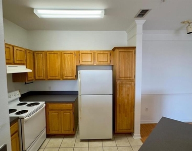 6413 Astor Village Avenue - Photo Thumbnail 13