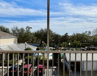6413 Astor Village Avenue - Photo Thumbnail 9