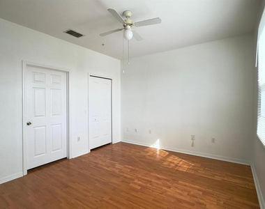 6413 Astor Village Avenue - Photo Thumbnail 24