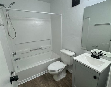 4000 Sw 23rd Street - Photo Thumbnail 5