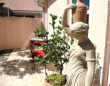 1304 Santa Rosa Court - Photo Thumbnail 30