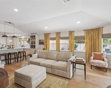 1304 Santa Rosa Court - Photo Thumbnail 9