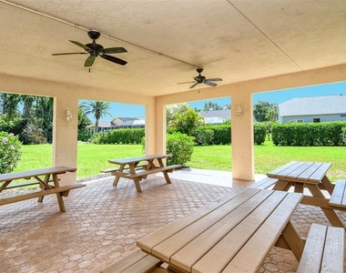 4062 Westbourne Circle - Photo Thumbnail 16