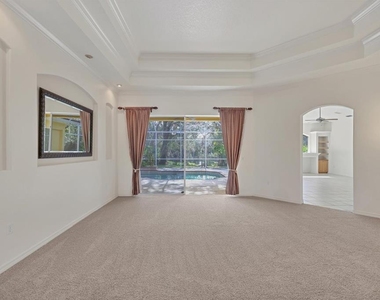 4920 Old Oakleaf Drive - Photo Thumbnail 5