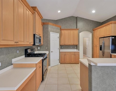 4920 Old Oakleaf Drive - Photo Thumbnail 11