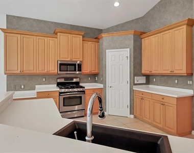 4920 Old Oakleaf Drive - Photo Thumbnail 13
