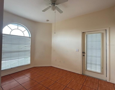 239 Venetia Avenue - Photo Thumbnail 11