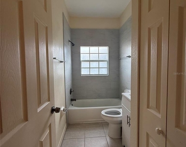 239 Venetia Avenue - Photo Thumbnail 13
