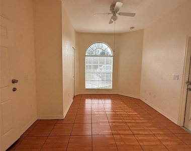 239 Venetia Avenue - Photo Thumbnail 6