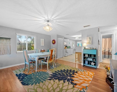 5027 31st Street W - Photo Thumbnail 3