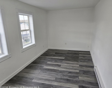 1136 Luzerne Street - Photo Thumbnail 3