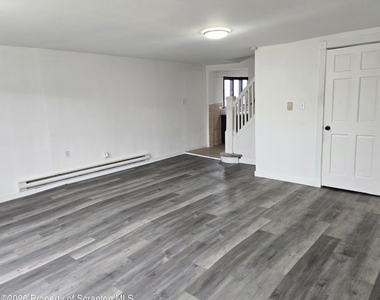 1136 Luzerne Street - Photo Thumbnail 12