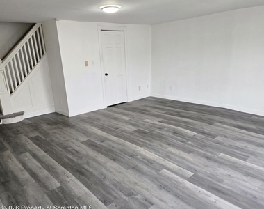 1136 Luzerne Street - Photo Thumbnail 11