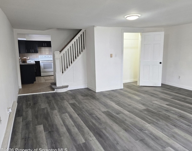 1136 Luzerne Street - Photo Thumbnail 10