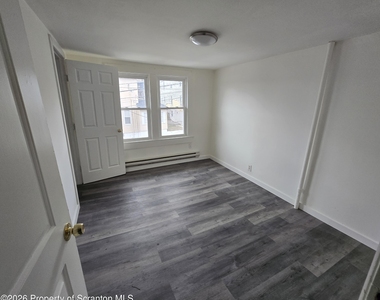 1136 Luzerne Street - Photo Thumbnail 16