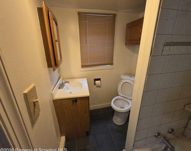 1136 Luzerne Street - Photo Thumbnail 6