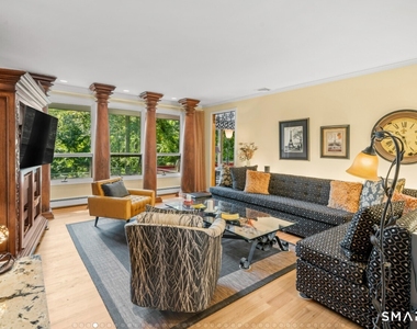 92 Kenmore Road - Photo Thumbnail 2
