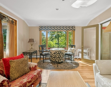 92 Kenmore Road - Photo Thumbnail 8