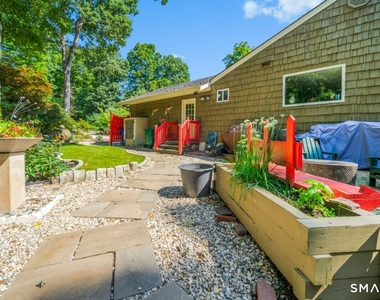 92 Kenmore Road - Photo Thumbnail 32