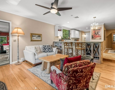 92 Kenmore Road - Photo Thumbnail 9