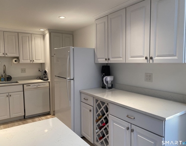 143 Hoyt Street - Photo Thumbnail 4