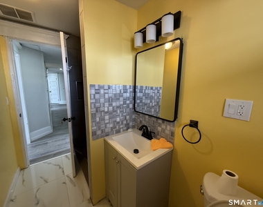 483 Barnum Avenue - Photo Thumbnail 5