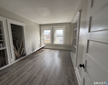 483 Barnum Avenue - Photo Thumbnail 16