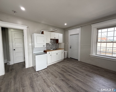 483 Barnum Avenue - Photo Thumbnail 8
