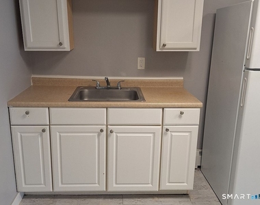 281 Hanover Street - Photo Thumbnail 1
